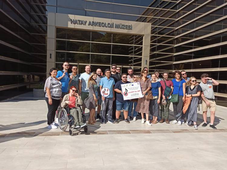 Belen Kaymakamlığı İşbirliği ile Ülkemizde Gerçekleştirilen Erasmus+ KA227 “restART for  ART” Müzik Projesi tamamlanarak final gösterisi ile sona erdi