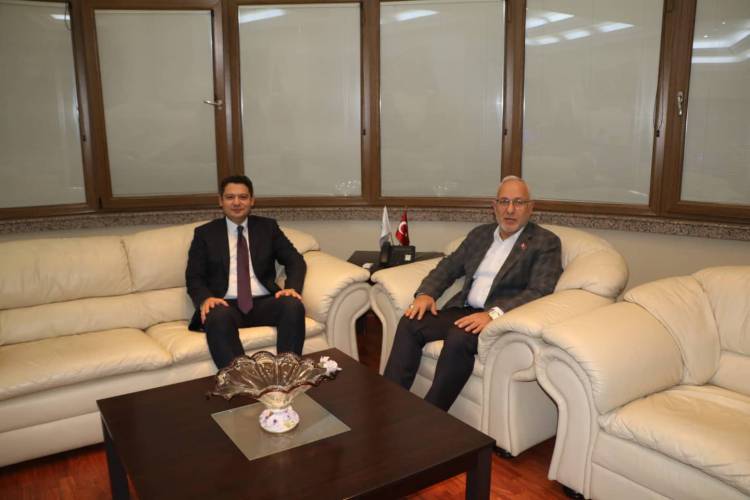 ARSUZ KAYMAKAMI GÖKPINAR’DAN  BAŞKAN TOSYALI’YA ZİYARET