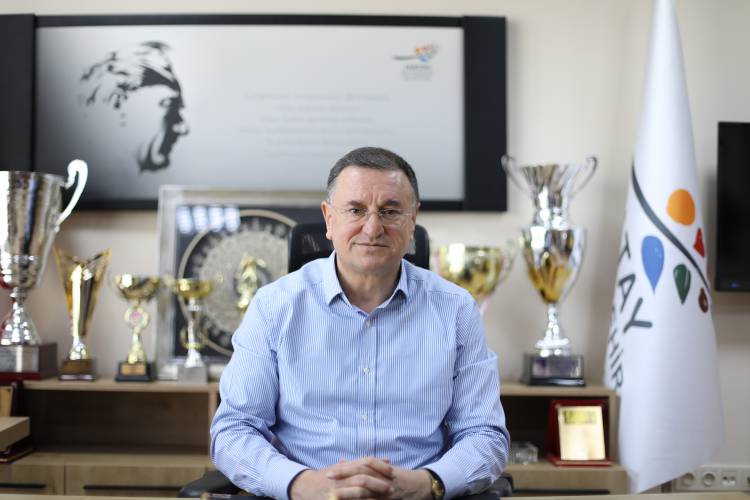 BAŞKAN SAVAŞ ‘ACİL HATAY’ UYGULAMASINI TANITTI  LÜTFÜ SAVAŞ: TÜM TÜRKİYE’NİN BU UYGULAMAYI KULLANMASI LAZIM