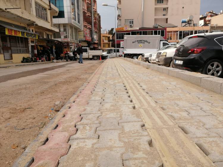 SAMANDAĞ BELEDİYESİ İLÇE MERKEZİNDEKİ TRAFİĞİ RAHATLATIYOR