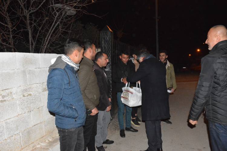 BAŞKAN YAVUZ ÇAT KAPI VATANDAŞLARIN YENİ YILINI KUTLADI