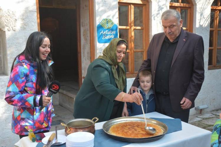 DÜNYAYI GEZİYORUM EKİBİ ANTAKYA’DA    