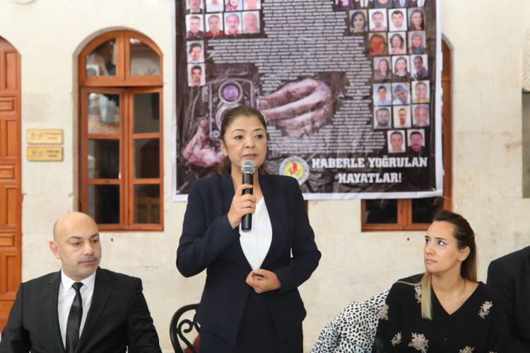 HATAYLI BASIN MENSUPLARI KAHVALTIDA BULUŞTU