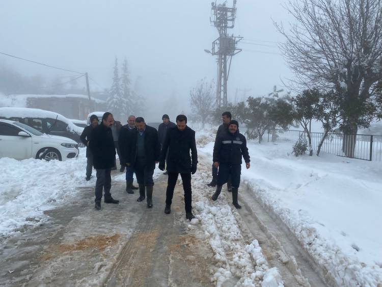 YAYLADAĞI’NDA KARLA MÜCADELE DEVAM EDİYOR