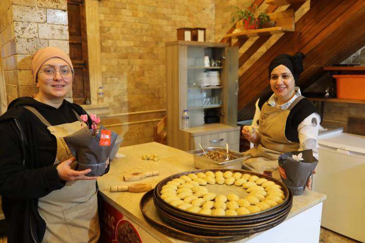 HATAYLILAR SEVGİYLE SARILDI HBB’DEN 14 ŞUBAT SÜRPRİZİ