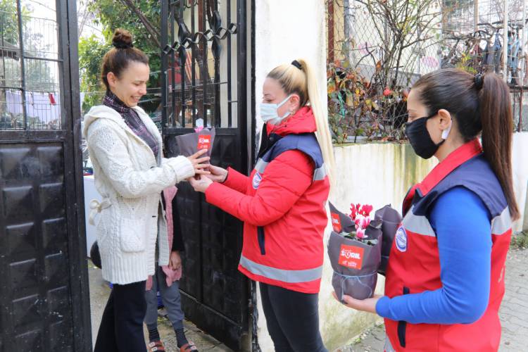 HATAYLILAR SEVGİYLE SARILDI HBB’DEN 14 ŞUBAT SÜRPRİZİ