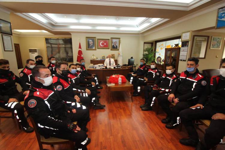 YUNUS TİMLERİNDEN BAŞKAN TOSYALI'YA ZİYARET