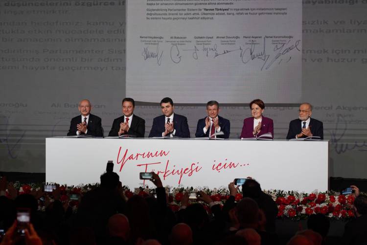 ALTI GENEL BAŞKAN “YARININ TÜRKİYE’Sİ” İÇİN GÜÇLENDİRİLMİŞ  PARLAMENTER SİSTEM’İ İMZALADI