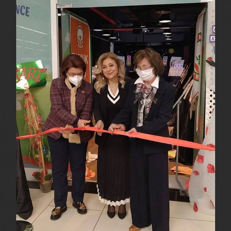 Pamuk Kreştin 8 Mart Dünya Kadınlar Günü Sergisi Yoğun İlgi Gördü