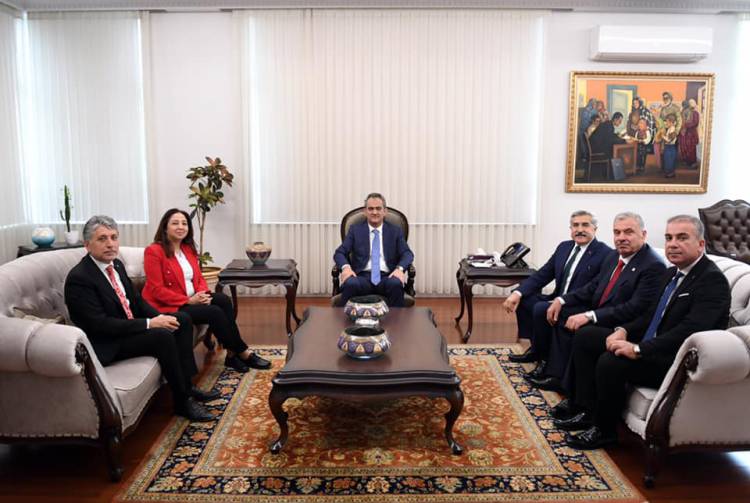 YAVUZ; “TEŞEKKÜRLER CUMHURBAŞKANIMIZA TEŞEKKÜRLER MİLLİ EĞİTİM BAKANIMIZA  TEŞEKKÜRLER MİLLETVEKİLİMİZE”   “FEN LİSESİ KIRIKHAN’A HAYIRLI OLSUN”