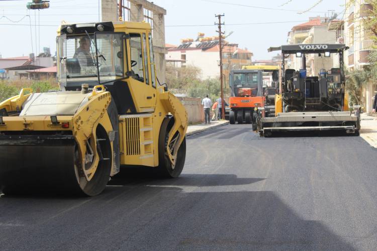 SAMANDAĞ BELEDİYESİ’NDEN ASFALT SEFERBERLİĞİ