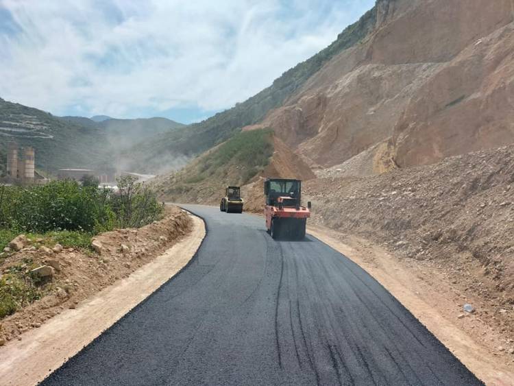 SAMANDAĞ BELEDİYESİ’NDEN ASFALT SEFERBERLİĞİ