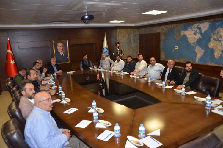 İTSO Başkanı Yılmaz Sürücü Kursu Temsilcilerinin Sorunlarını Dinledi