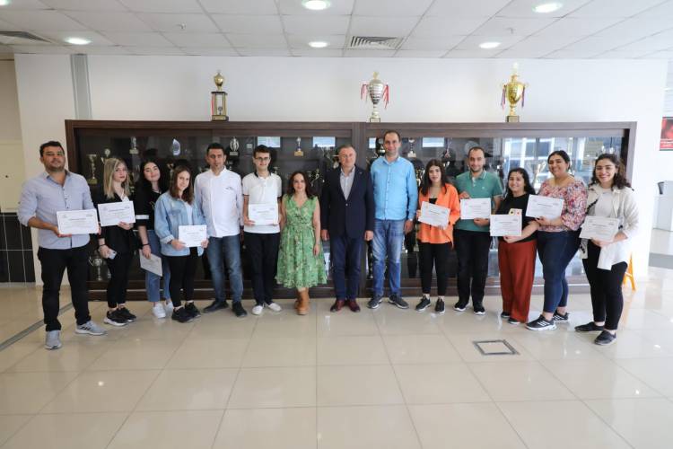 HBB’NİN AŞÇILIK OKULU YENİ MEZUNLARINI VERDİ GENÇ AŞÇILAR HATAY MUTFAĞINI TANITACAK