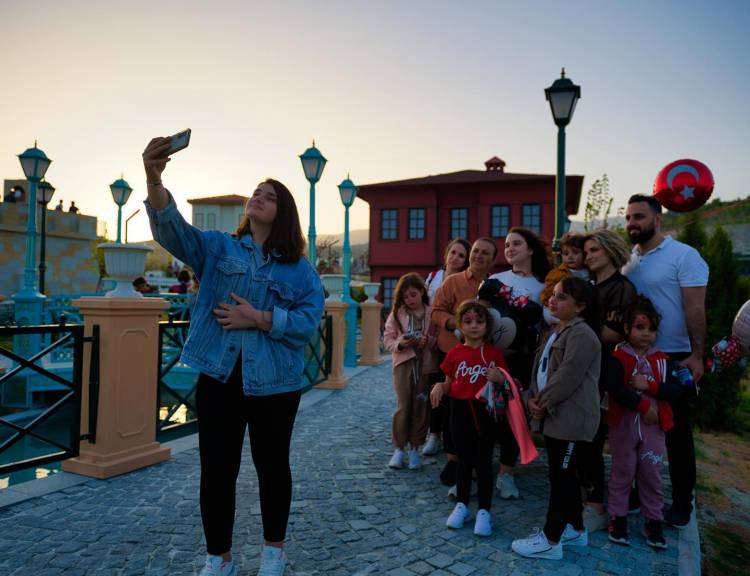 BAŞKAN SAVAŞ MÜJDELİ HABERİ VERDİ EXPO ALANLARINA GİRİŞLER VE PROGRAMLAR ÜCRETSİZ OLMAYA DEVAM EDECEK