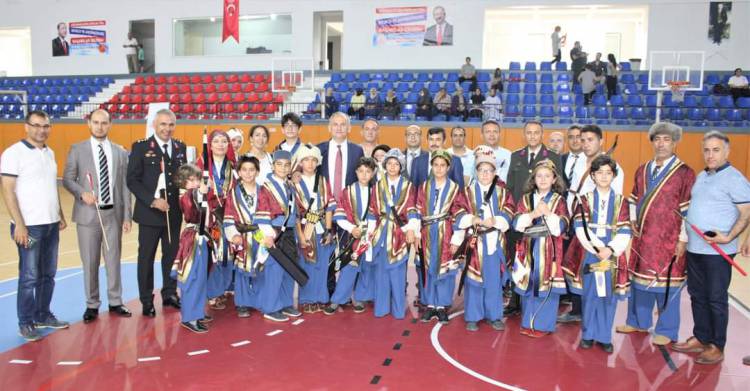 İSKENDERUNDA 19 MAYIS COŞKUSU