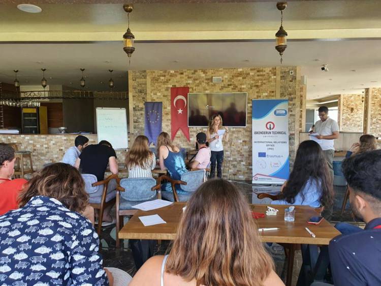 İSTE'nin Erasmus+ Gençlik Projesi Başladı!