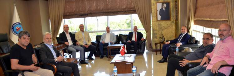 Ak Parti Hatay Milletvekili Özel ve Belediye Başkanı Tosyalı İTSO’yu Ziyaret Etti.